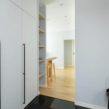 Roosikrantsi Elegant Retreat Near Old Town - Heart Apartment *