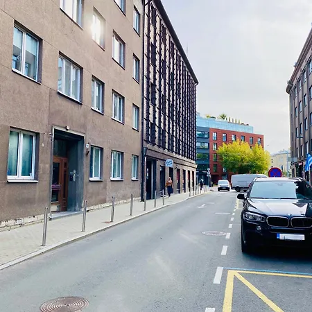 Roosikrantsi Elegant Retreat Near Old Town - Heart 아파트