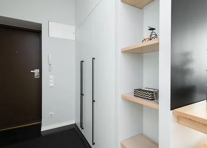 Roosikrantsi Elegant Retreat Near Old Town - Heart