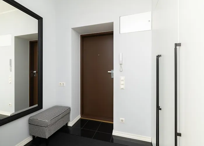 Roosikrantsi Elegant Retreat Near Old Town - Heart *